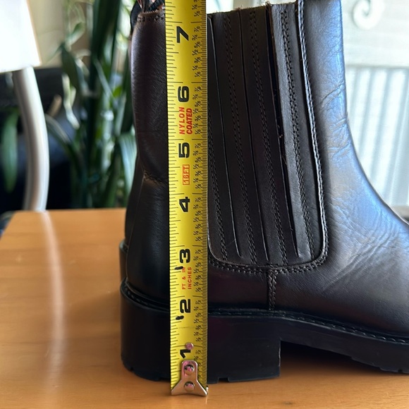 Women’s leather Chelsea boots - Picture 10 of 11